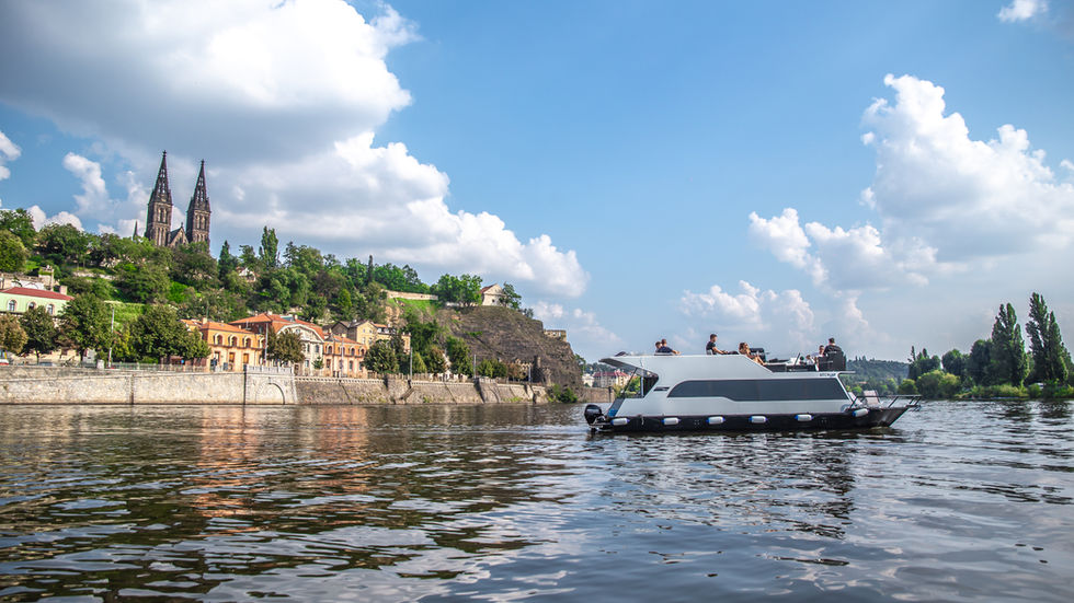 Private Small-Boat Cruise Prague